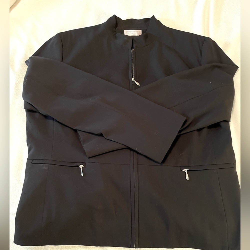 Worthington Stretch fully lined Black Jacket. Size Large but tag is missing.